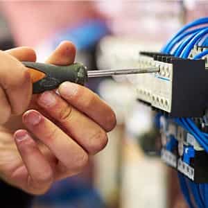 Electricians & Electronic Mechanics
